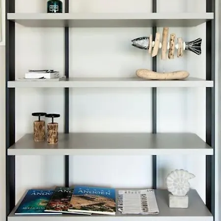 Minimal Loft Art With Sea View Over Harbour * Iraklio